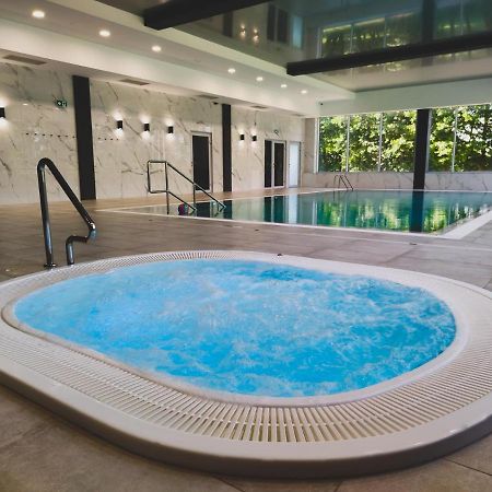 Hotel Nad Czernica Czarne  エクステリア 写真