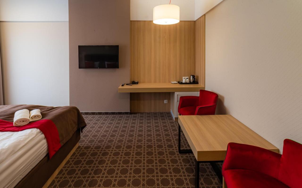 Hotel Nad Czernica Czarne  エクステリア 写真
