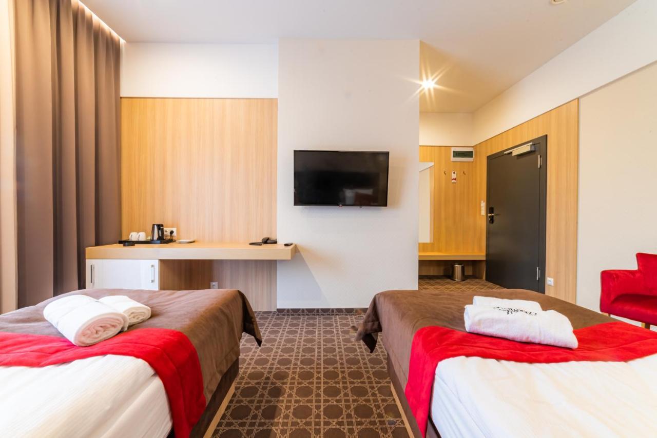 Hotel Nad Czernica Czarne  エクステリア 写真