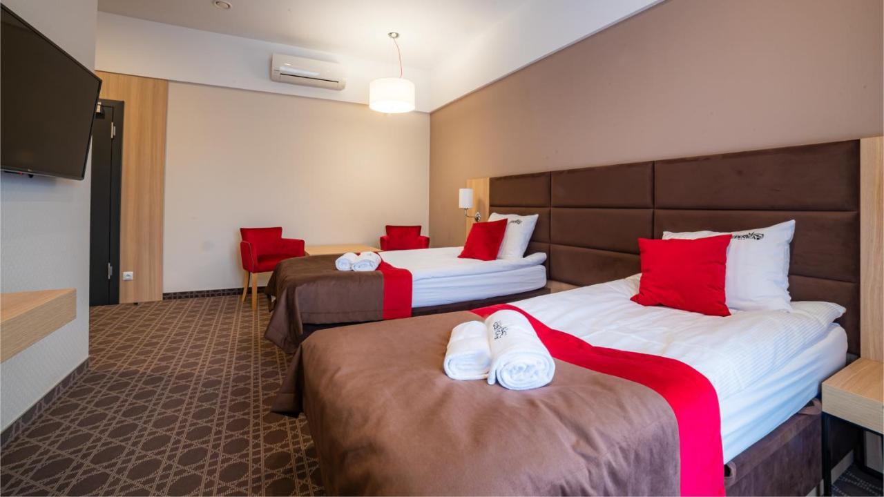 Hotel Nad Czernica Czarne  エクステリア 写真